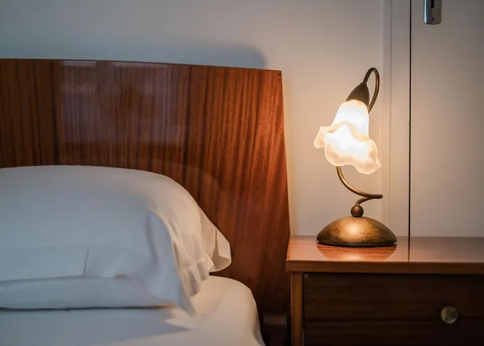 Bright, Relaxing City-Centre Apartment Ail