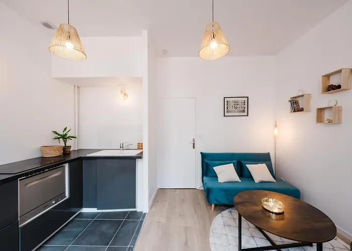 Bright, Relaxing City-Centre Apartment Ail