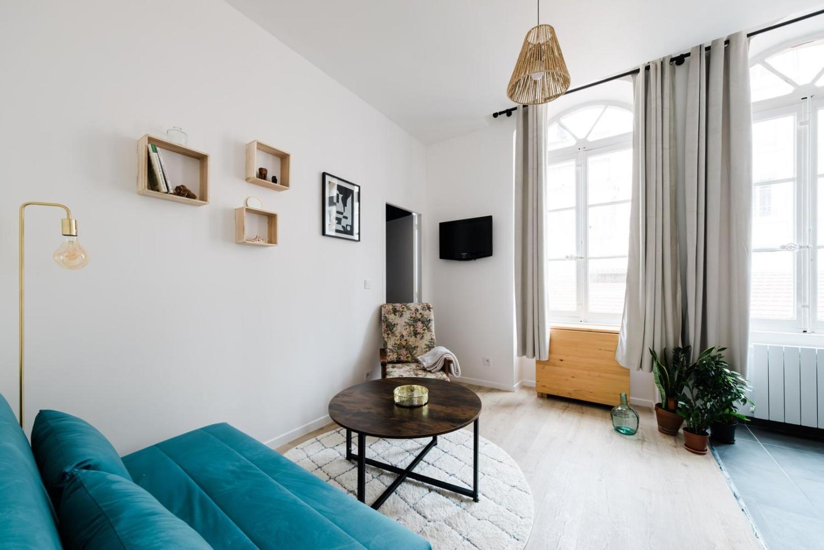 Appartement Bright, Relaxing City-centre Ail *