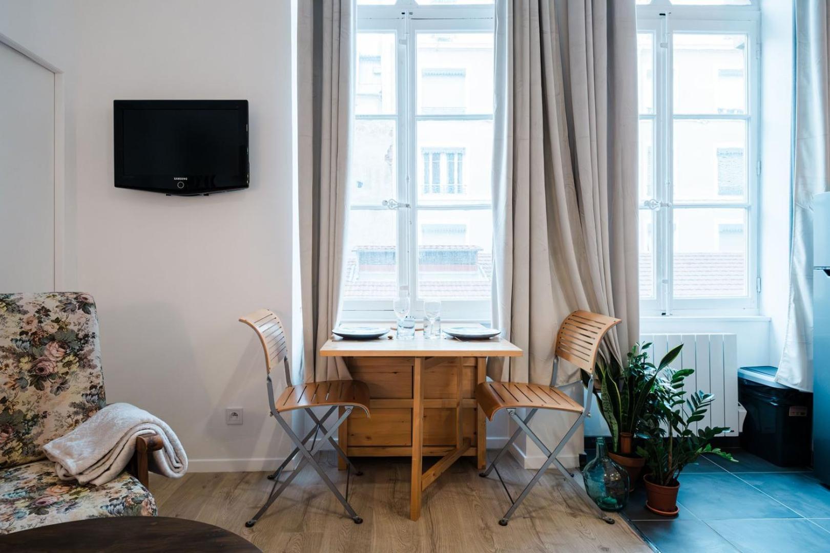 Bright, Relaxing City-centre Ail Appartement *
